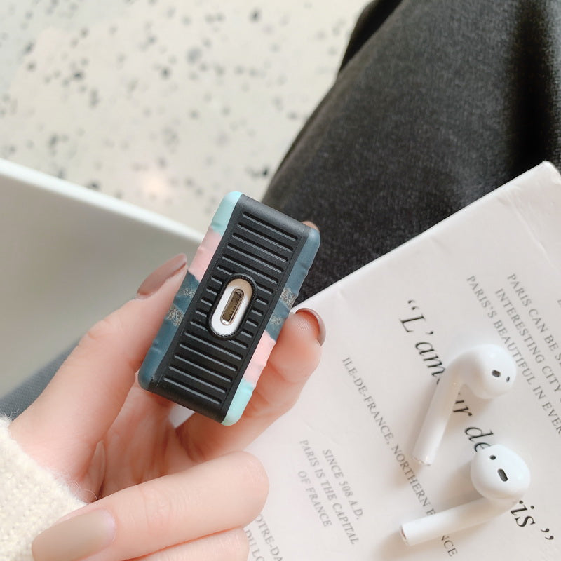 GlowCase expuesta a la luz y preparada para mostrar su efecto luminoso